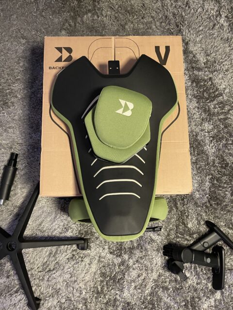 Backforce V - Test des neuen Gaming Chairs für unter 400 Euro 5 Backforce V Karton 3